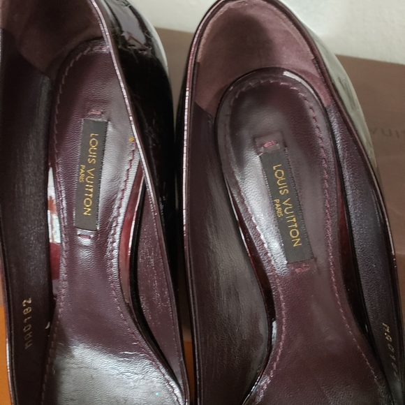 Authentic Louis Vuitton Amarante Monogram Vernis - Picture 3 of 16